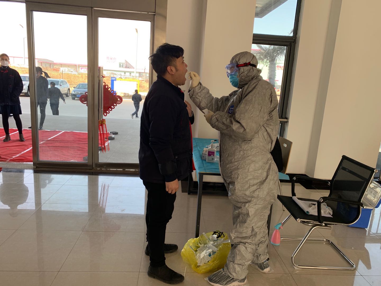 E:\Users\baiyu\Desktop\熔炼厂防疫期工作资料\新闻稿\20200225\防疫\微信图片_202002251030534.jpg