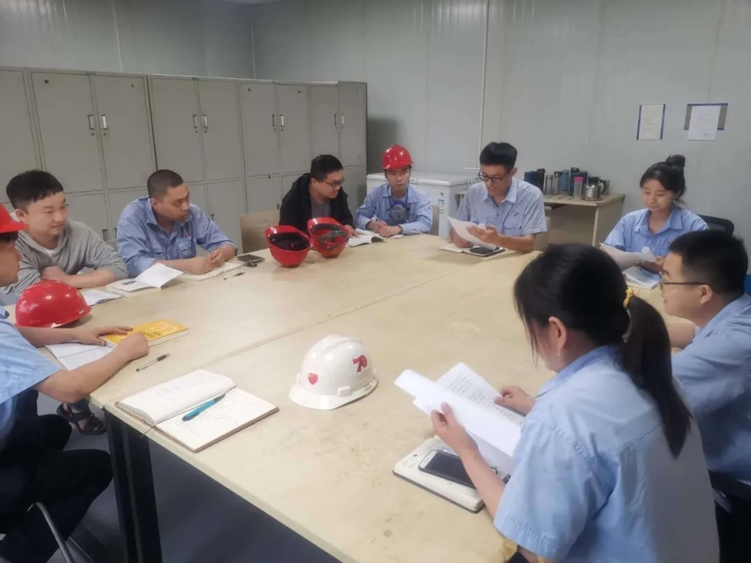 超晶公司“以书会友”活动(图3)
