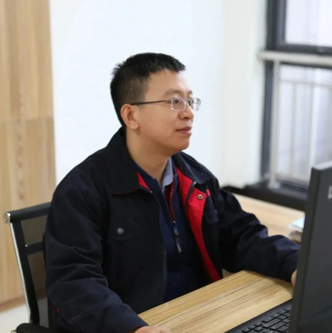 张利军荣获“西安市劳动模范”称号(图2)